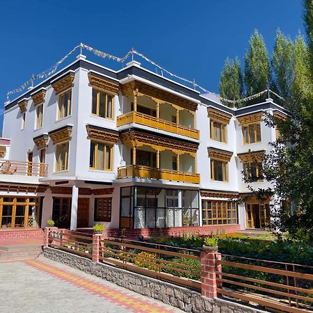 Rock Castle Residency Hotel Лех Екстериор снимка