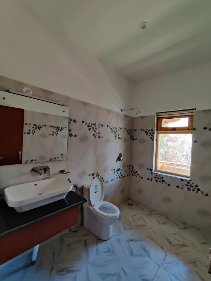 Rock Castle Residency Hotel Лех Екстериор снимка