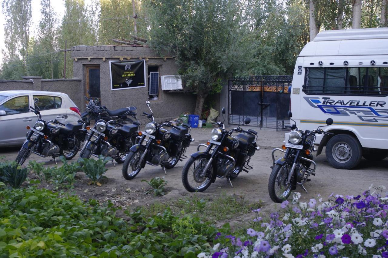 Rock Castle Residency Hotel Лех Екстериор снимка