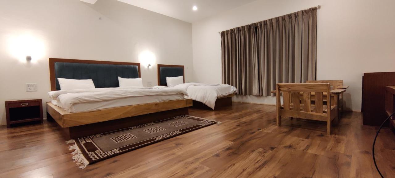 Rock Castle Residency Hotel Лех Екстериор снимка