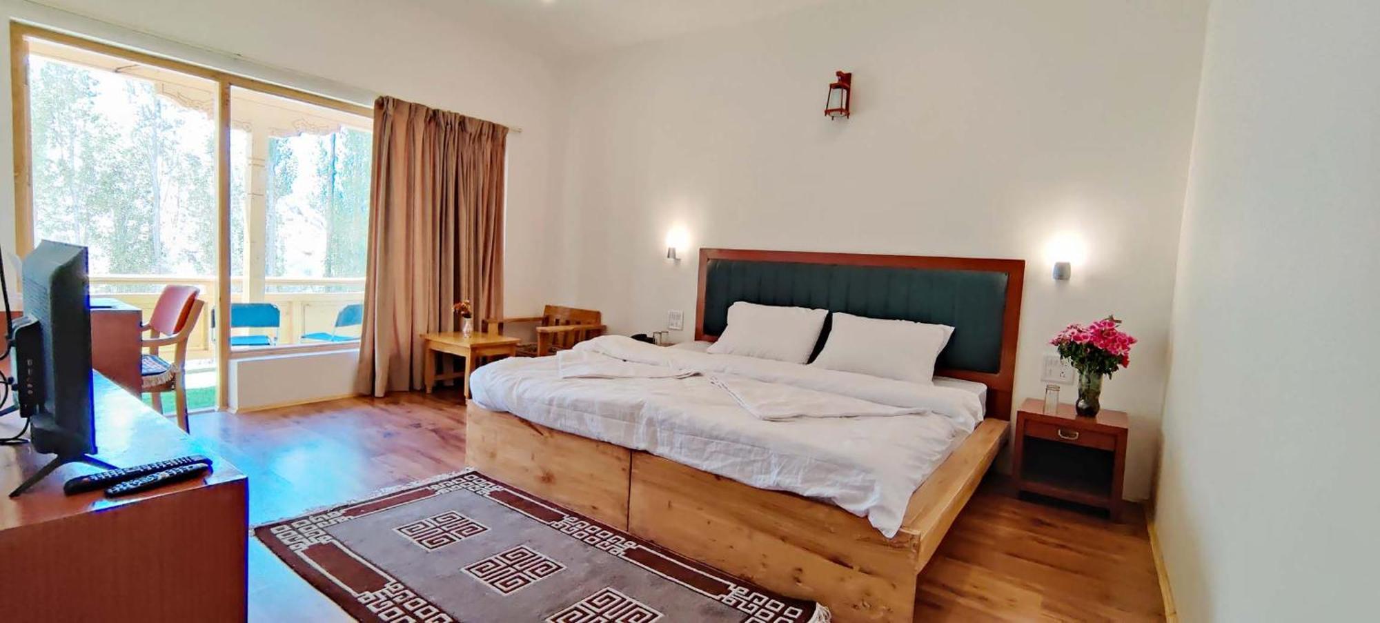 Rock Castle Residency Hotel Лех Екстериор снимка