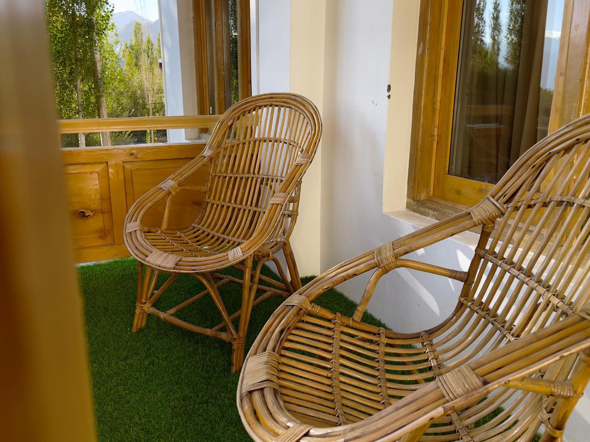Rock Castle Residency Hotel Лех Екстериор снимка